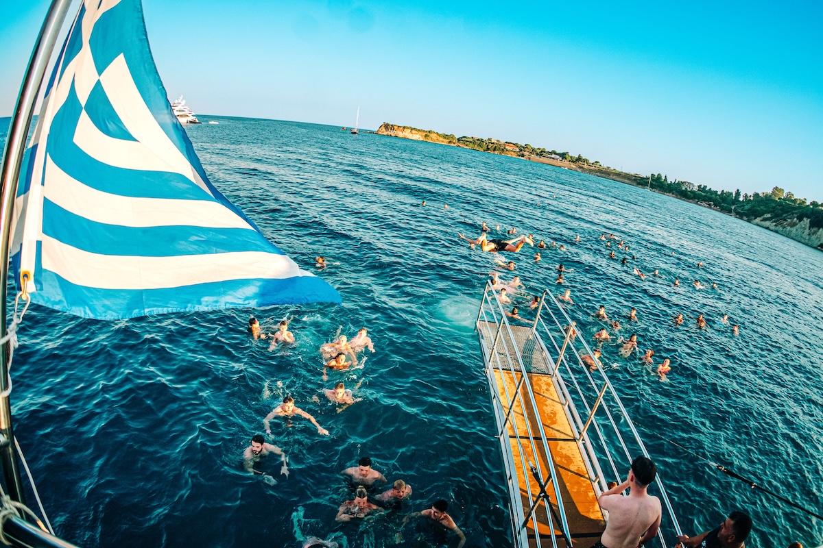 Uncharted Boat Party - Swim Stop
